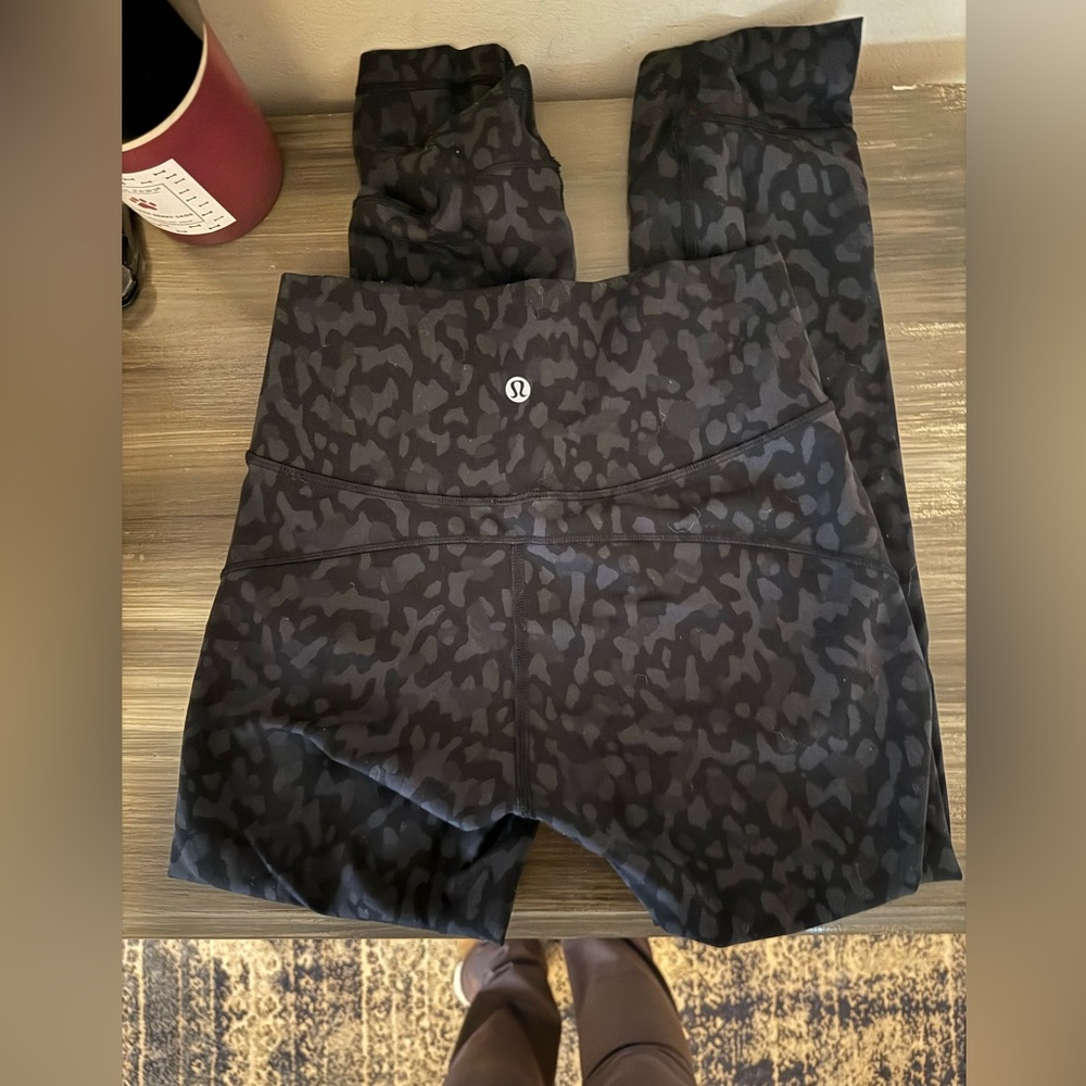 Lululemon Fast and Free High-Rise Legging (no pockets)